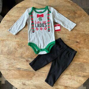 5/$20 NEW 2Pc 3-6M Boys LINE UP LADIES Mistletoe Christmas Outfit